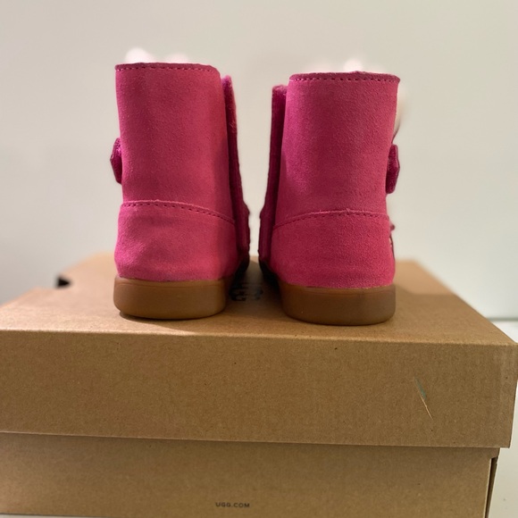 KIDS PINK UGG BOOT - Picture 4 of 4